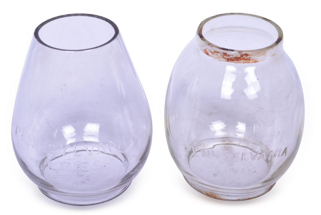 2122 - Pair of Pennsylvania Railroad Clear Cast Extended Base Lantern Globes thumbnail