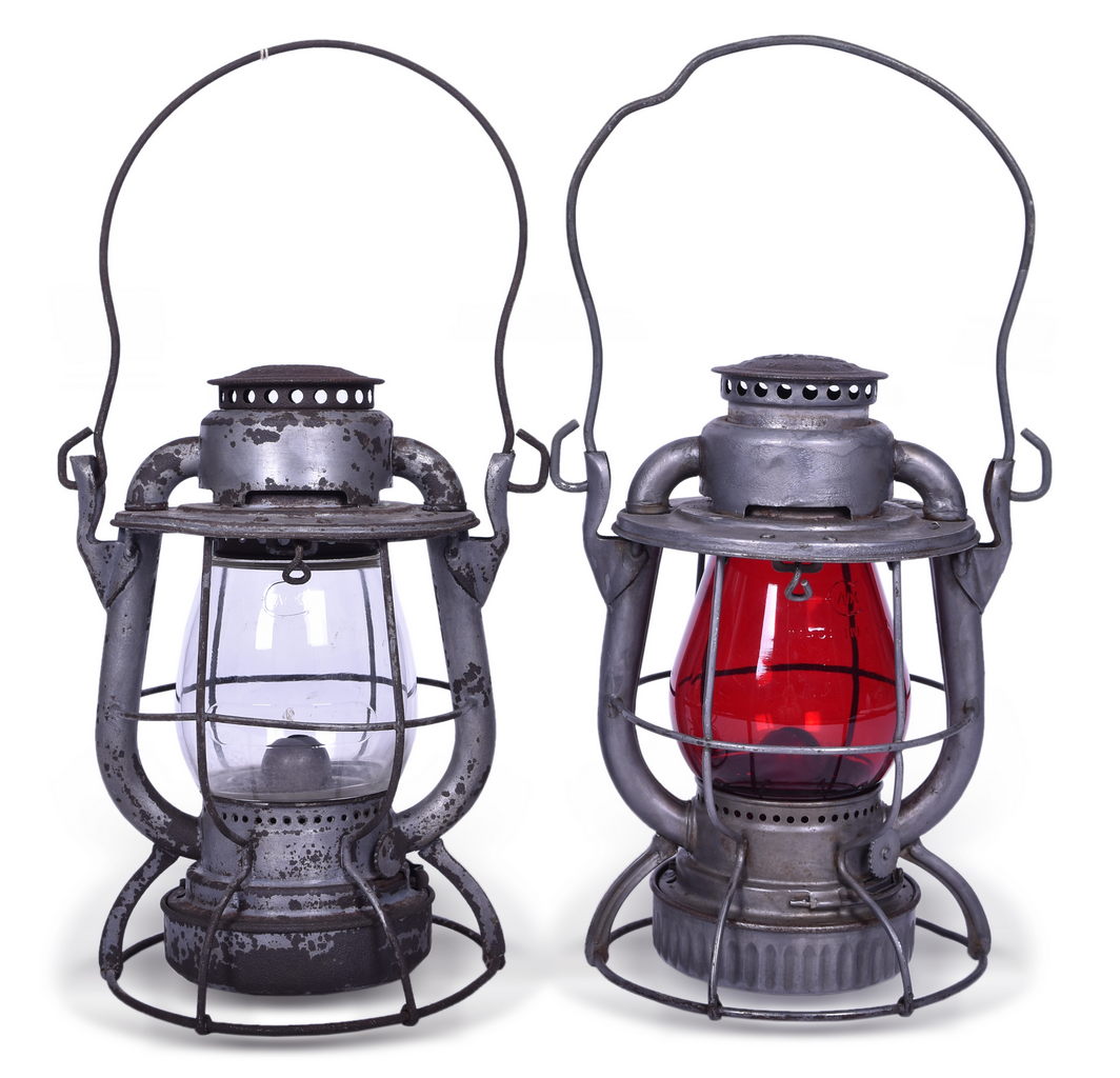 2232 - Pair of Dietz Vesta Railroad Lanterns - New York Central and Union? Railroad thumbnail