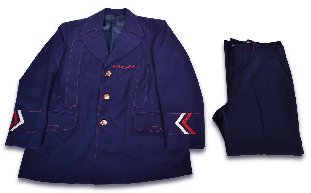 2466 - Amtrak Railroad Conductors Uniform thumbnail