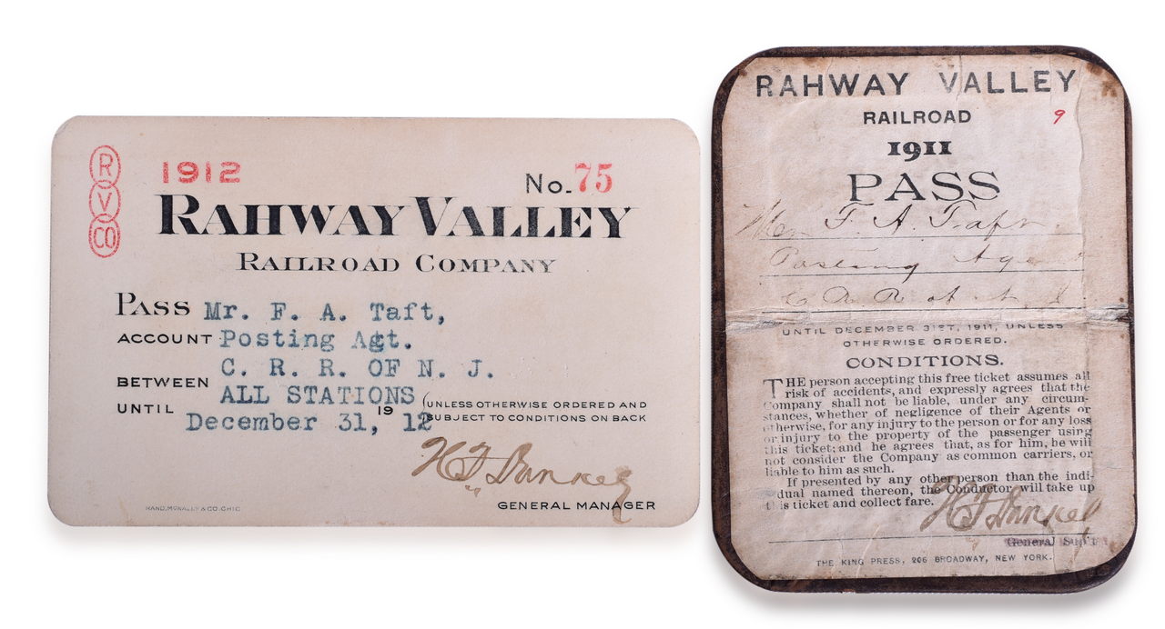 2487 - Pair of Rahway Valley Railroad Annual Passes - 1911 and 1912 thumbnail