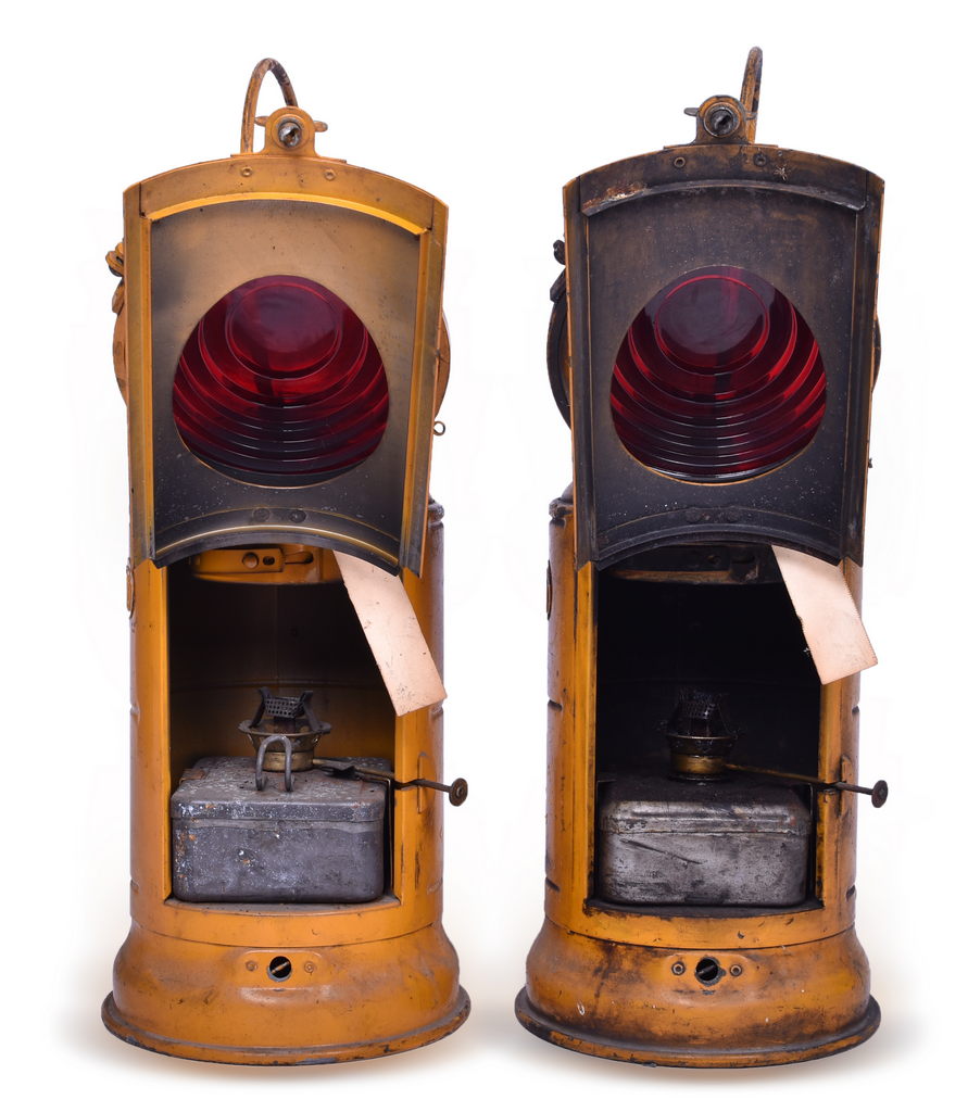 2582 - Pair of Adlake Pennsylvania Railroad Caboose Marker Lamps thumbnail