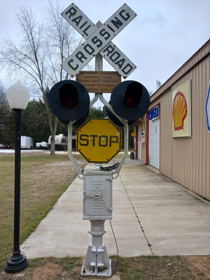 2566 - Griswold Rotating Stop Banner Railroad Crossing Signal thumbnail