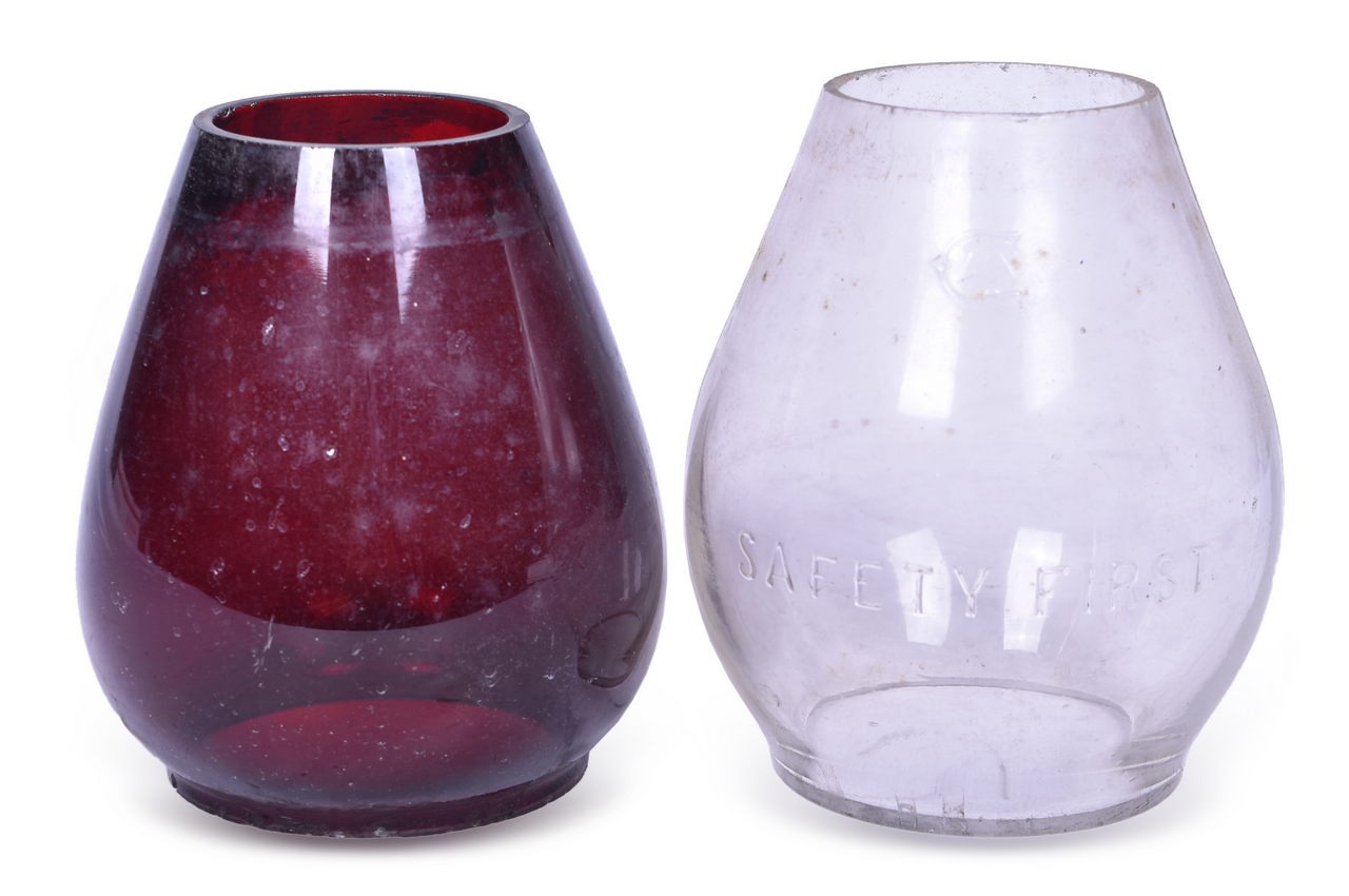 2640 - Adams & Westlake Nickel Plate Railroad Reliable Lantern and Dietz 39 w/ Clear Safety First Globe thumbnail