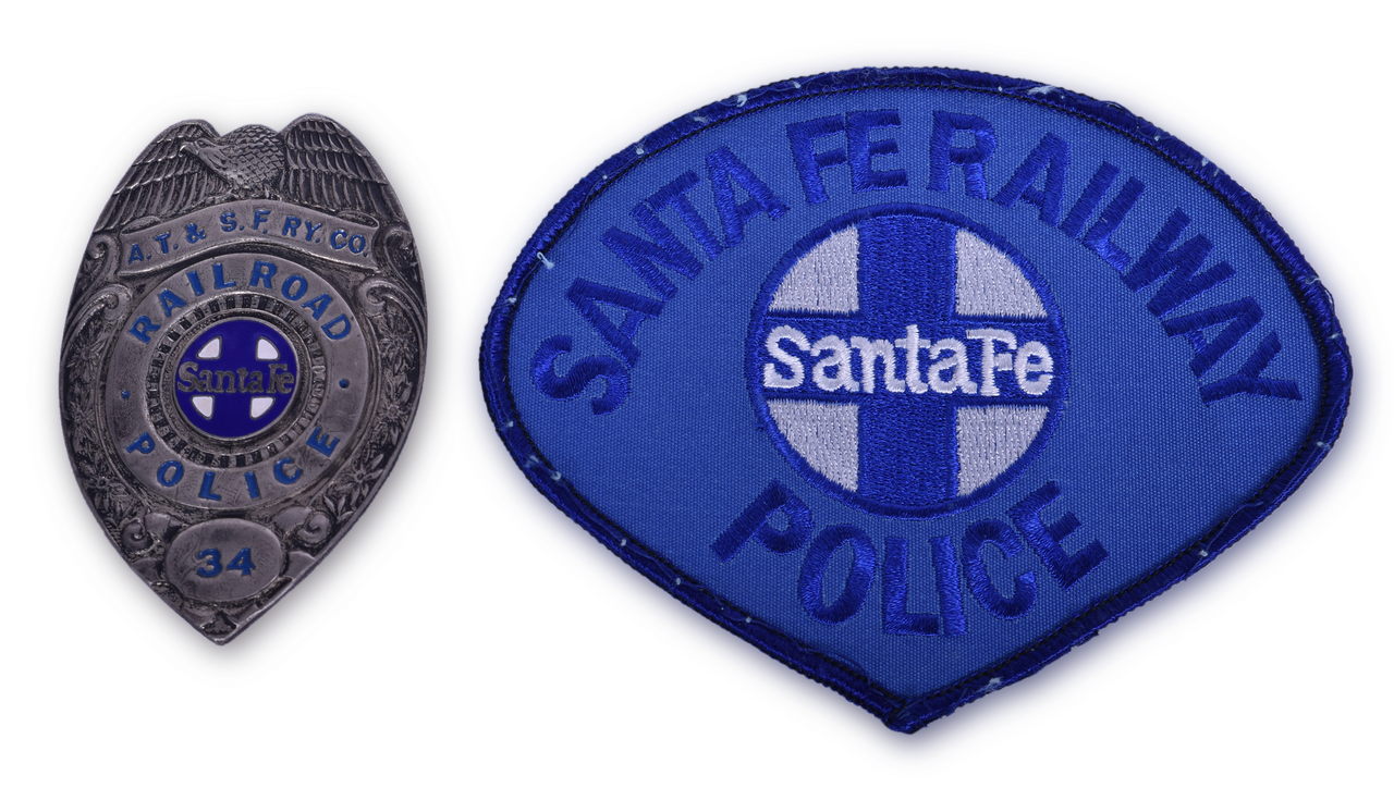 3020 - Atchison, Topeka and Santa Fe Railway Nickel Police Badge and Uniform Patch thumbnail