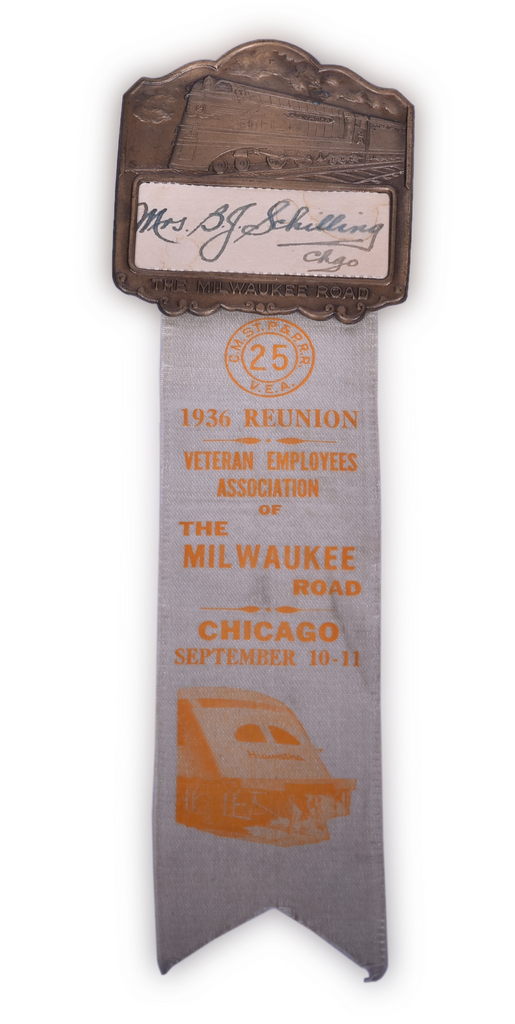 3054 - 1936 Milwaukee Road Veteran Employee Association - Hiawatha Brass Badge w/ Ribbon thumbnail