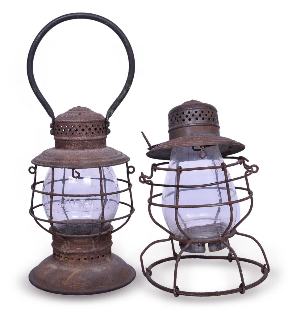 3072 - Pair of Cleveland, Cincinnati, Chicago & St. Louis Railroad / Big Four Railroad Lanterns thumbnail