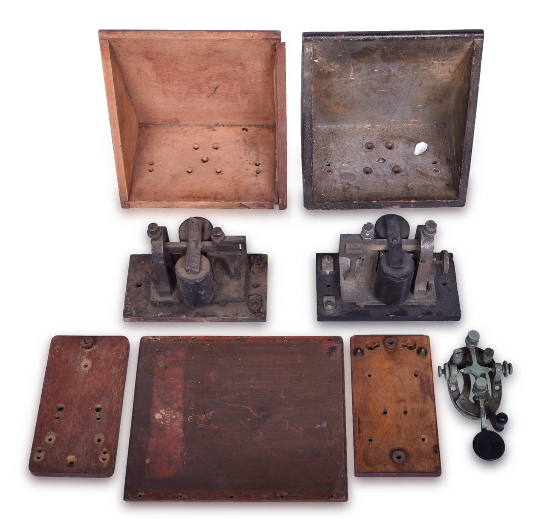 3160 - Telegraph Sounders, Key, Boxes, and Boards thumbnail