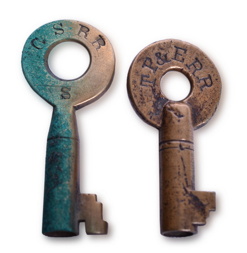 3212 - Pair of Brass Railroad Keys - CSRR and Tiffin, Fostoria & Eastern Electric Railway thumbnail