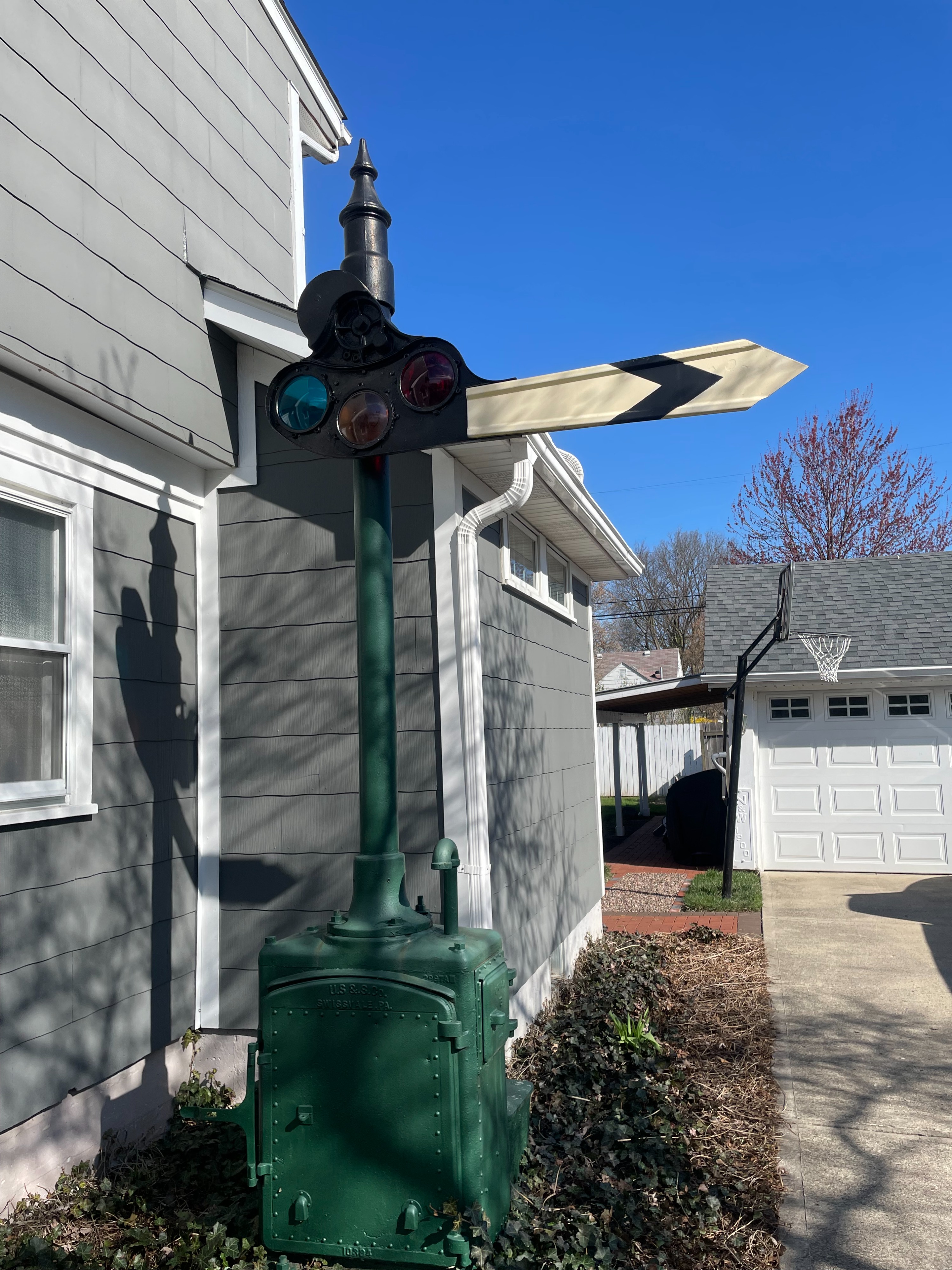 3250 - Union Switch and Signal Railroad Semaphore with Case thumbnail