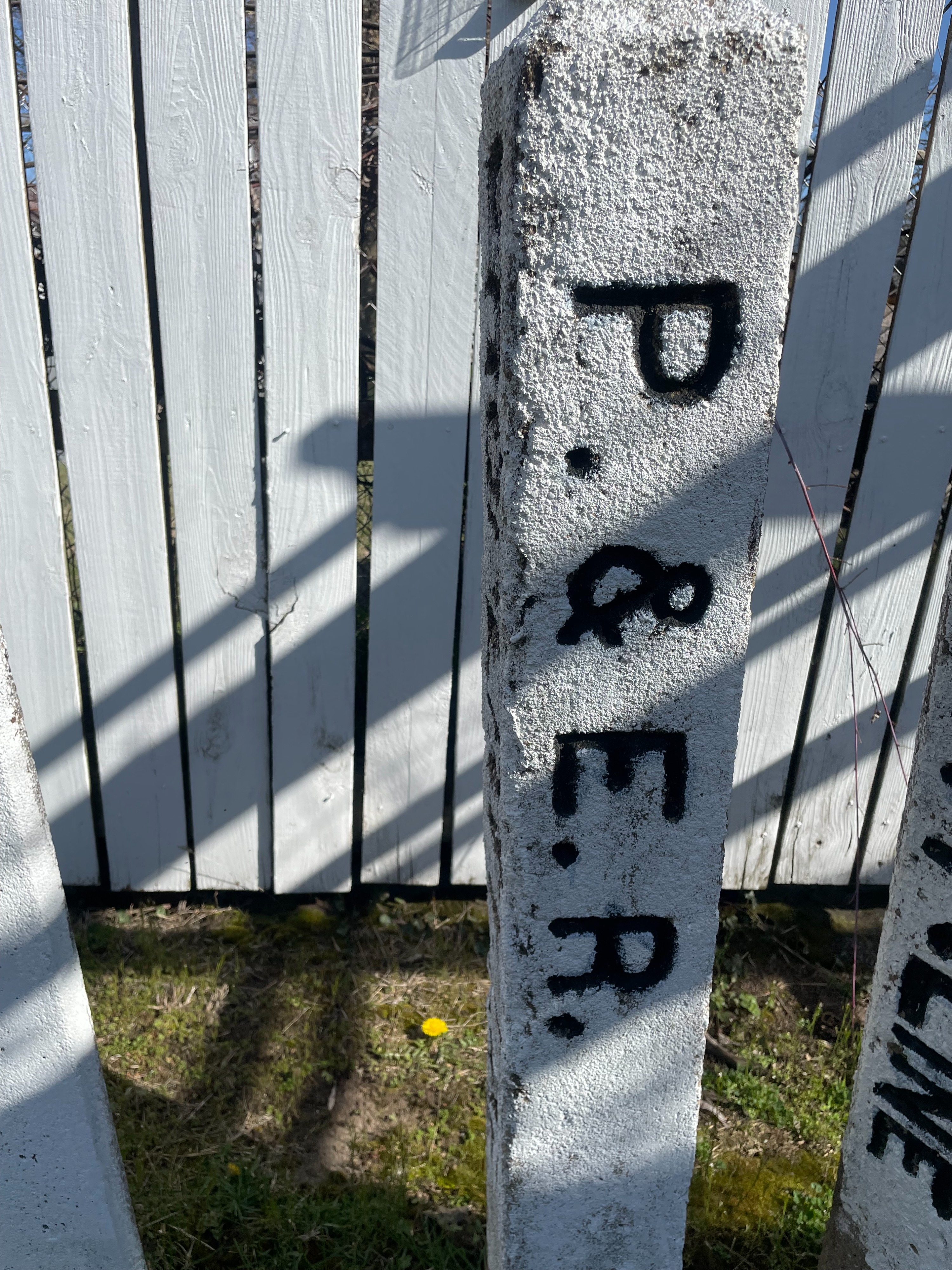 3286 - Peoria and Eastern Railroad Concrete Property Marker thumbnail