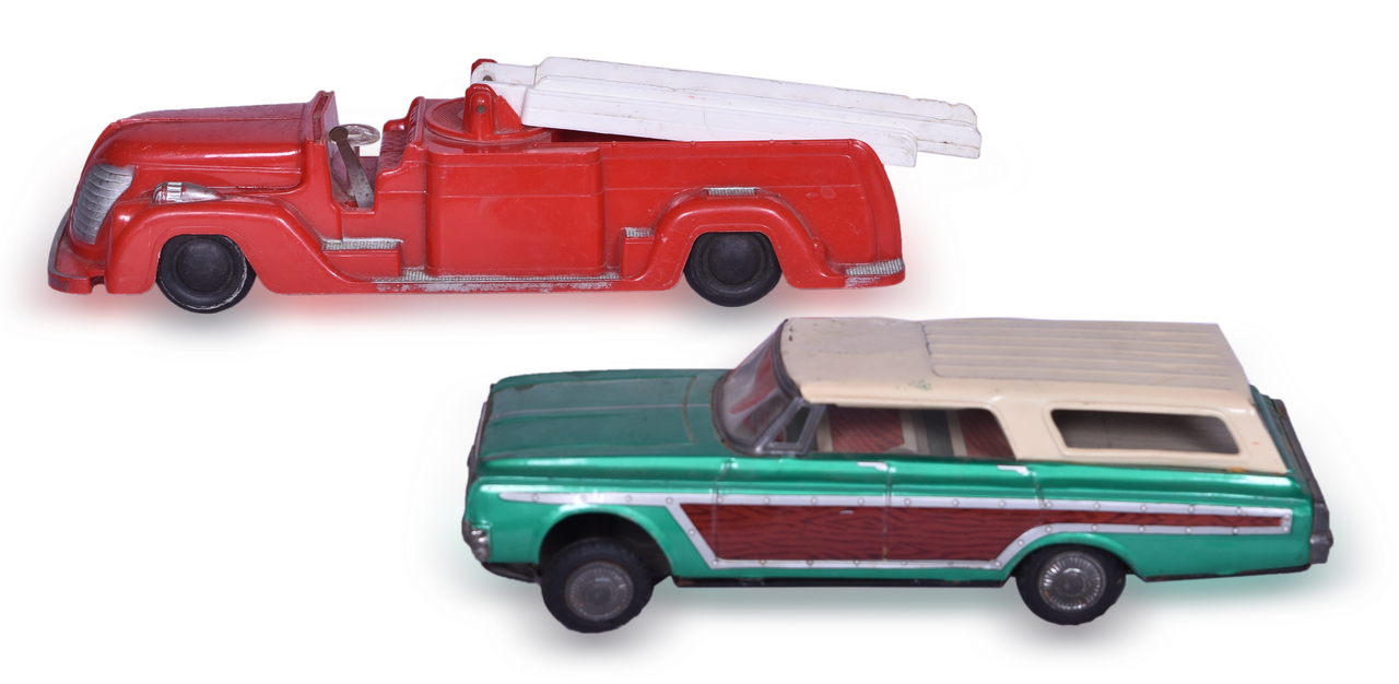 3609 - Tin Toy Friction Station Wagon and Saunders Wind-Up Fire Truck thumbnail