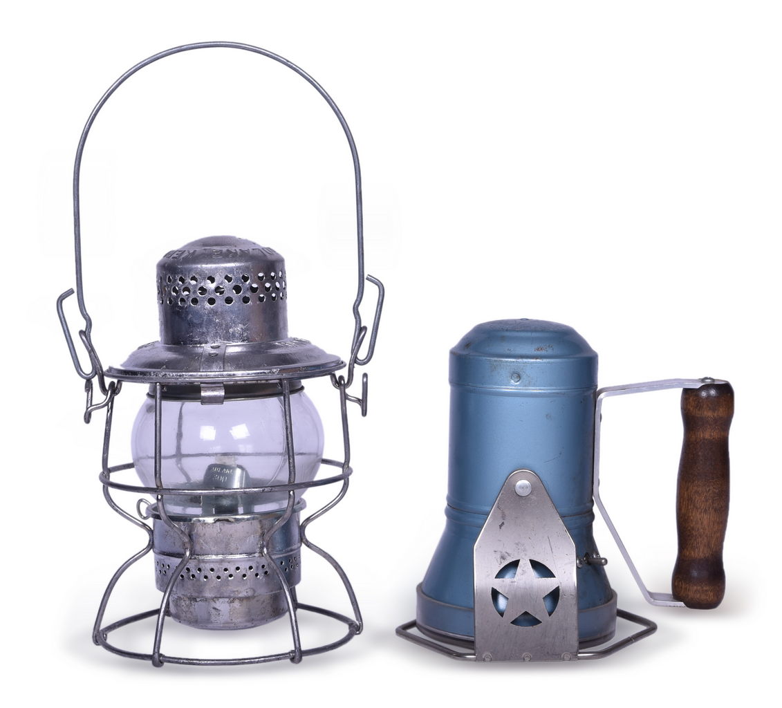 4424 - Dakota, Minnesota & Eastern Railroad Adlake Kero Short Globe Lantern - Unfired and Star Battery Powered Lantern thumbnail
