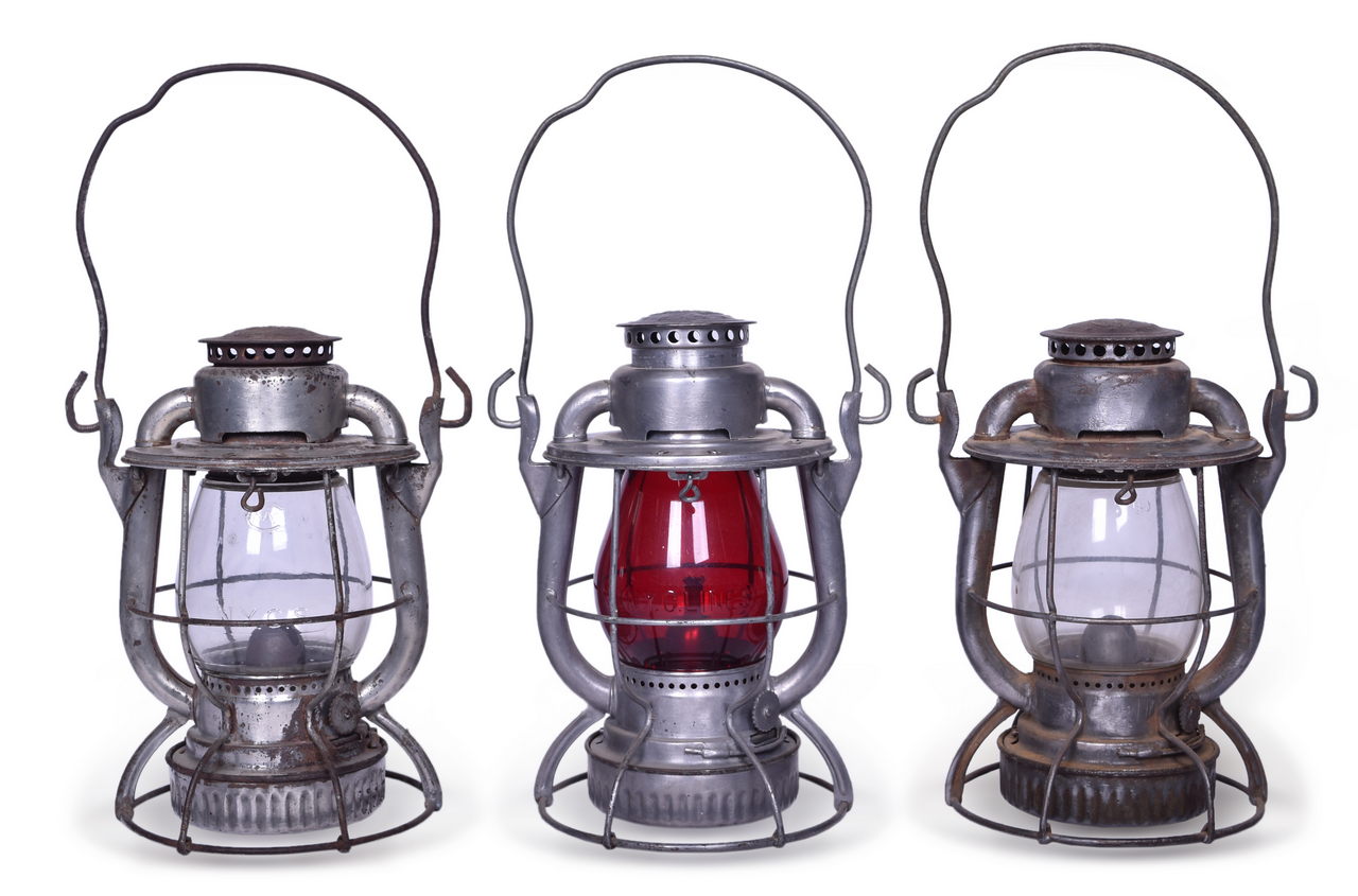 4615 - Three Dietz Vesta Pittsburgh & Lake Erie Railroad Lanterns thumbnail
