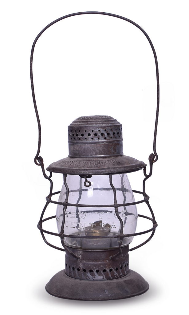 4651 - Dietz No. 6 Double Wire Guard Bell Bottom New York Central Railroad Lantern thumbnail