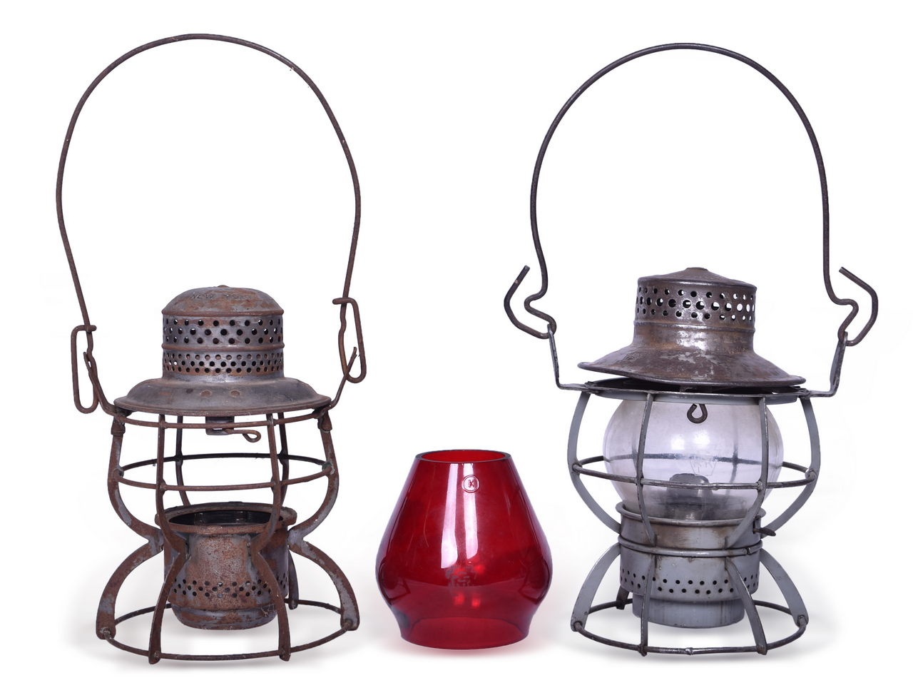 4661 - Pair of Pennsylvania Railroad Lanterns - Dressel and Armspear thumbnail