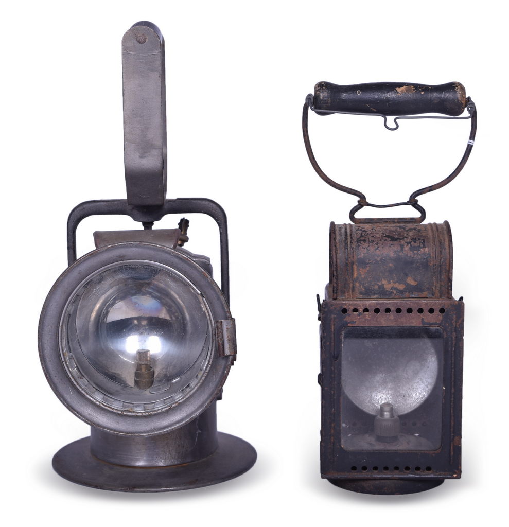 4062 - Pair of Carbide Railroad Lanterns - Deutsche Reichsbahn and Premier Lamp Company thumbnail