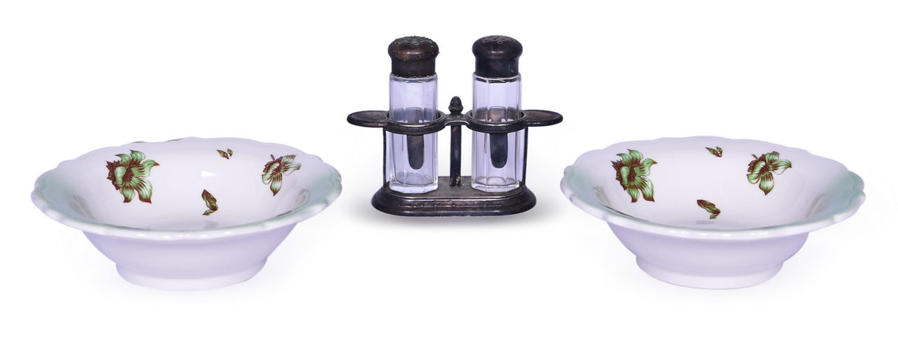 4063 - Union Pacific Railroad Silver Salt & Pepper Shaker Set and Desert Flower China Bowls thumbnail