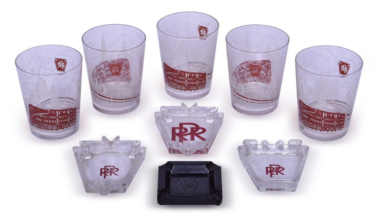 4138 - Pennsylvania Railroad Glasses and Ash Trays thumbnail