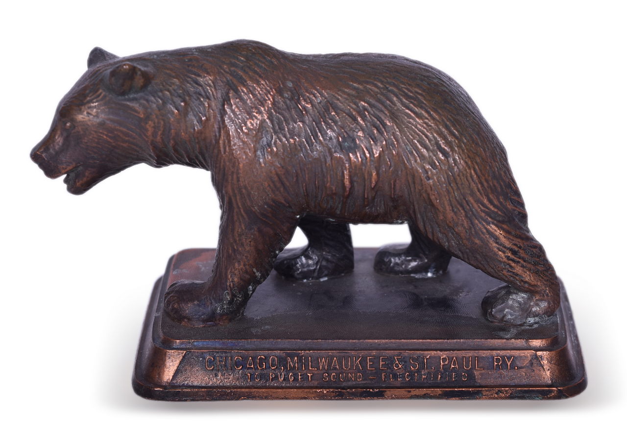 4176 - Chicago Milwaukee and St. Paul Railway Grizzley Bear Desk Paperweight thumbnail
