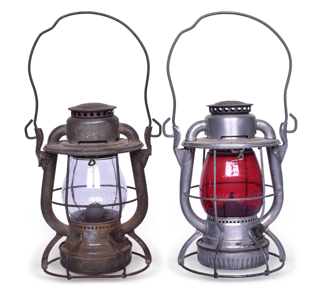 4190 - Pair of Dietz Vesta Railroad Lanterns - CCC&St.L / Big Four and Boston and Maine thumbnail