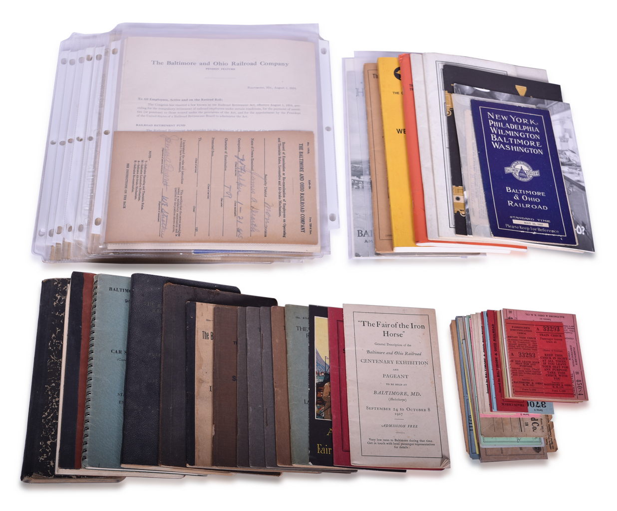 4210 - Baltimore and Ohio / Chessie Railroad Rule Book and Paper Ephemera Lot. 45+ Pieces thumbnail