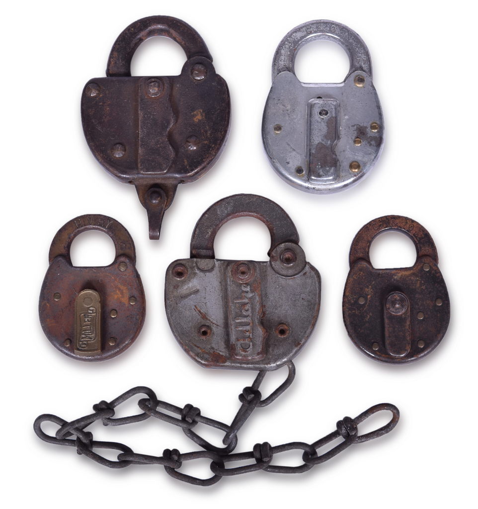 4250 - Five Railroad Locks - Chesapeake and Ohio, Hocking Valley Railway, Erie, and Reading thumbnail