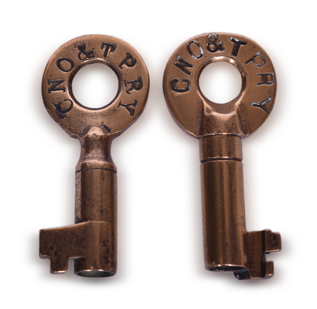 5037 - Two Cincinnati, New Orleans and Texas Pacific Railway Brass Keys thumbnail