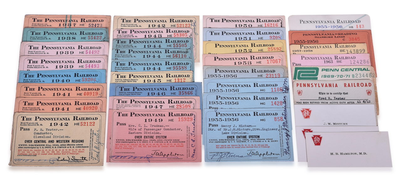 5083 - Thirty-One Pennsylvania Railroad Annual Passes and Roll of Honor Card - 1937 to 1971 thumbnail