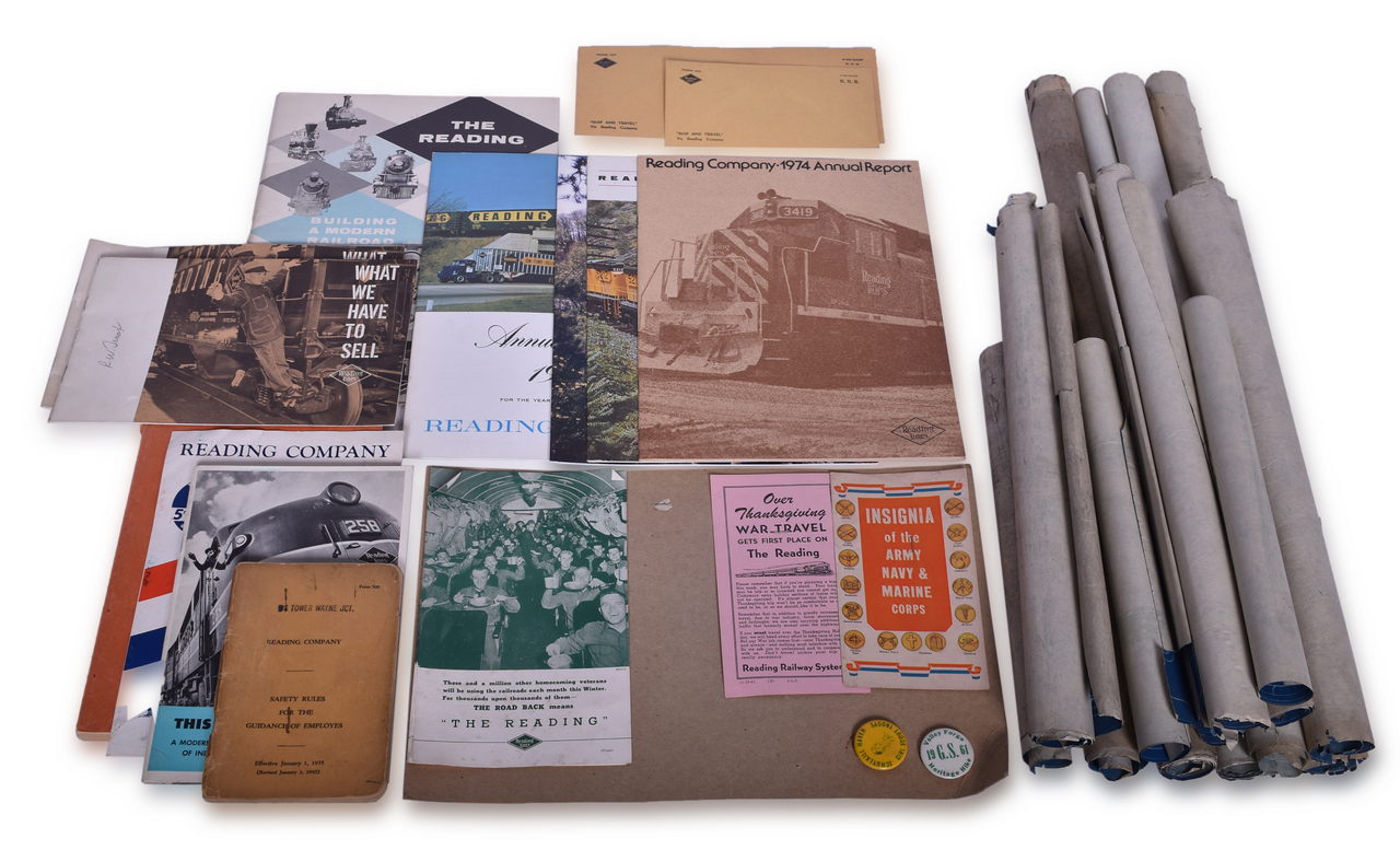 5118 - 25+ Pieces of Reading Railroad Paper and Blue Prints thumbnail