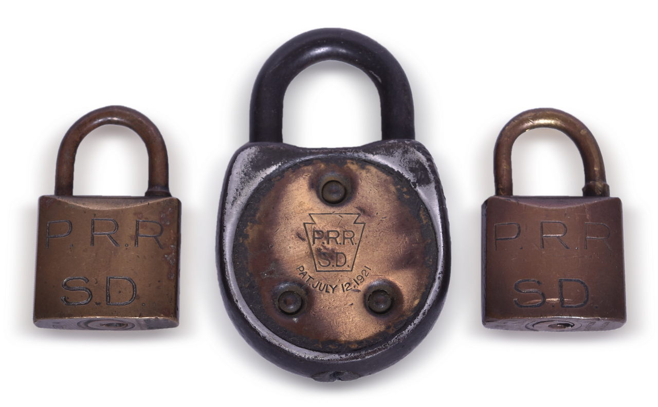 5161 - Three Pennsylvania Railroad Signal Department Locks thumbnail