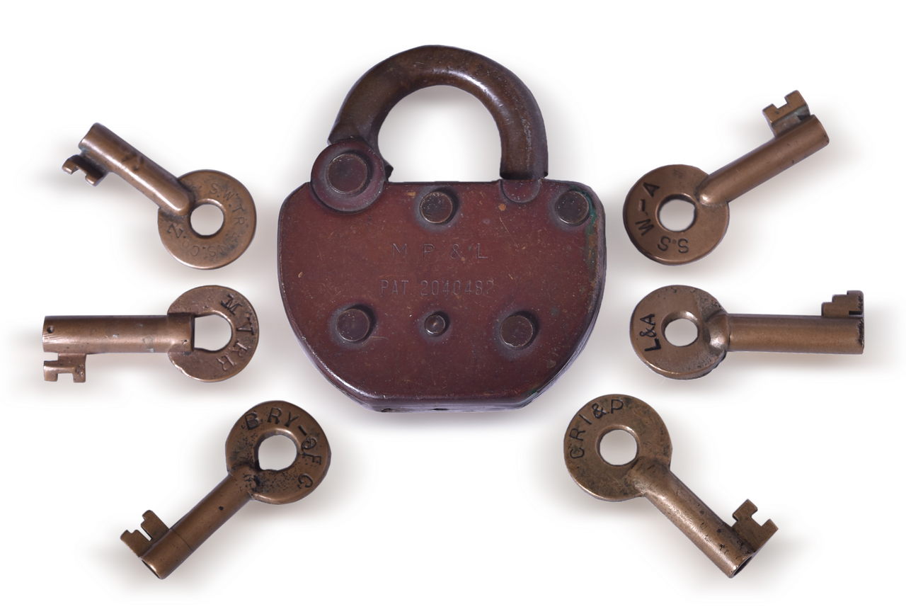 5175 - Seven Midwest and Southern Railroad Brass Keys and Lock - Midland Valley, Rock Island, Louisiana & Arkansas, and More thumbnail