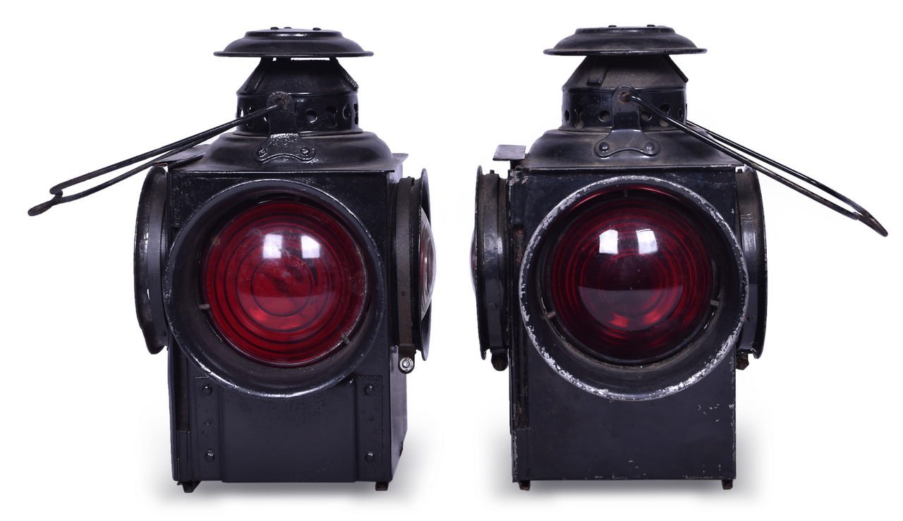 5214 - Pair of Dressel 255 Railroad Crossing Gate Lamps thumbnail