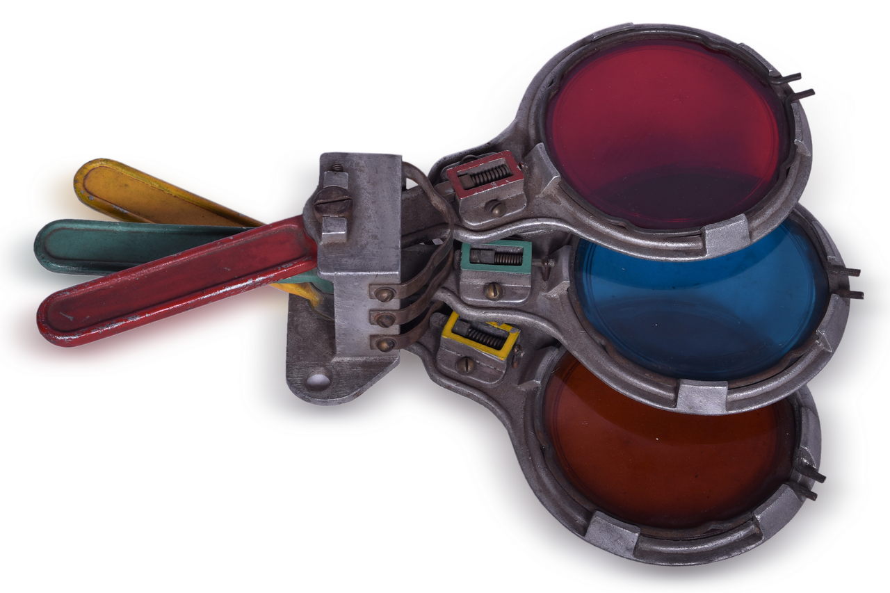 5246 - Adlake Three Color Subway Hand Signal thumbnail