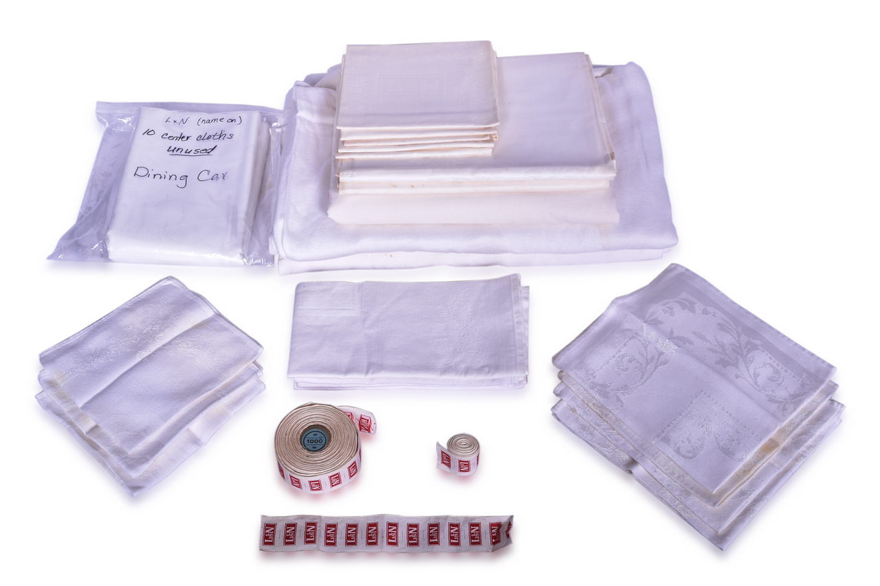 5249 - Large Group of Louisville and Nashville Railroad Dining Car Linens and Linen Tags thumbnail