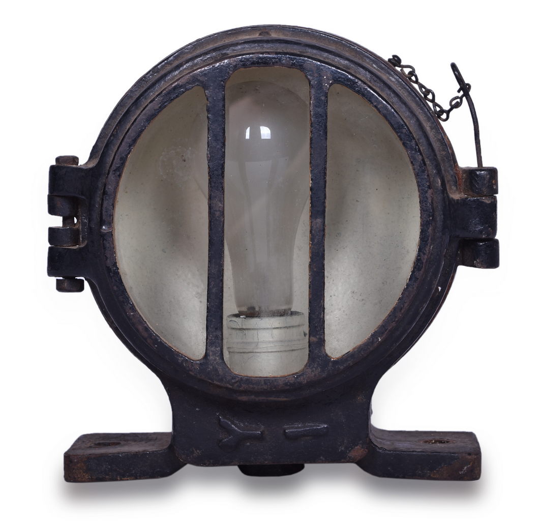5272 - Cast Iron Industrial Marker Lamp (Likely Railroad) thumbnail
