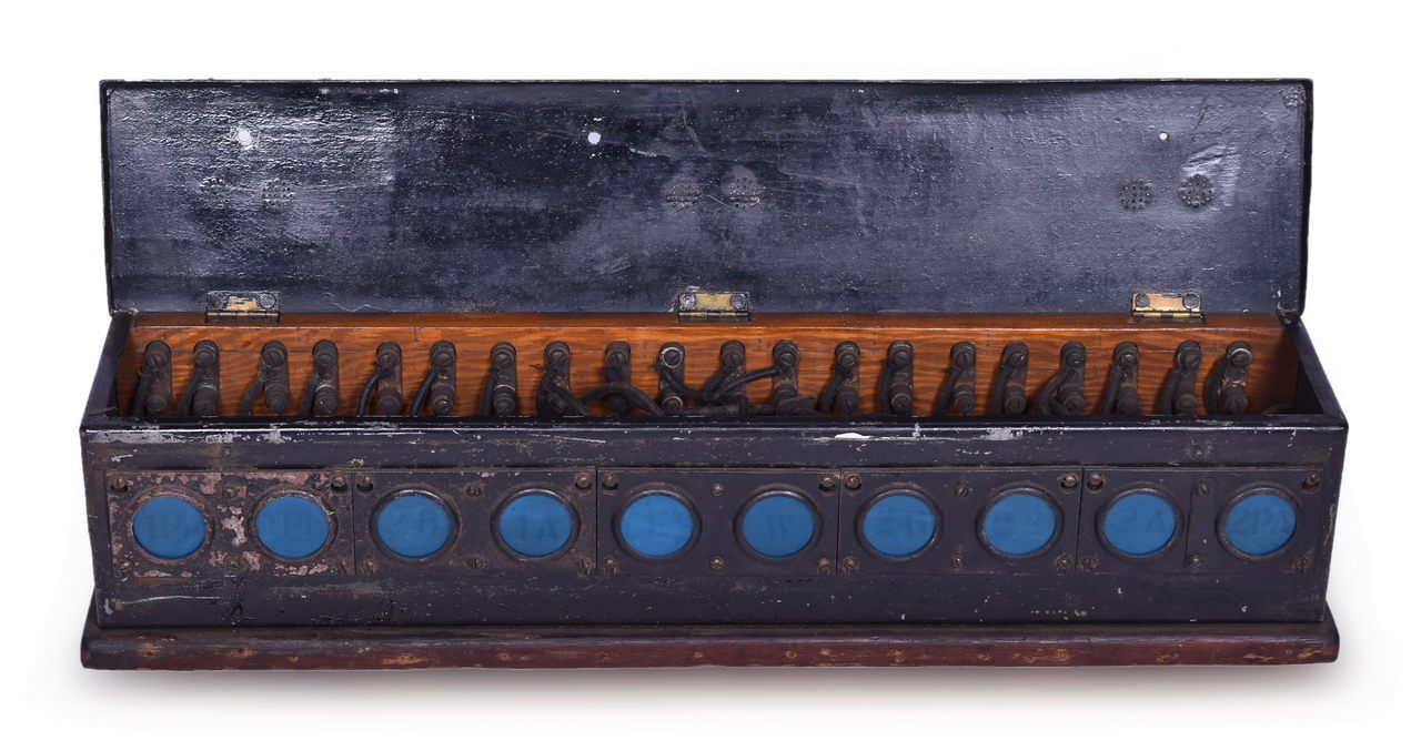 5426 - Railroad Interlocking Tower Switch Indicator thumbnail