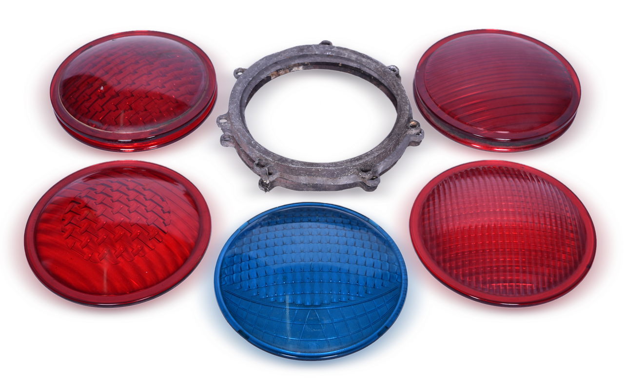 5476 - Group of Glass Railroad Crossing Lenses and Retainers thumbnail