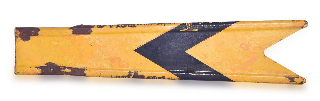 5540 - Porcelain Fishtail Railroad Semaphore Blade thumbnail