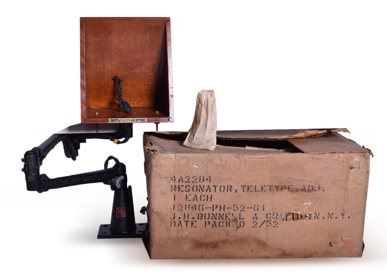 5552 - New Old Stock J.H. Bunnell Telegraph Desk Mount thumbnail
