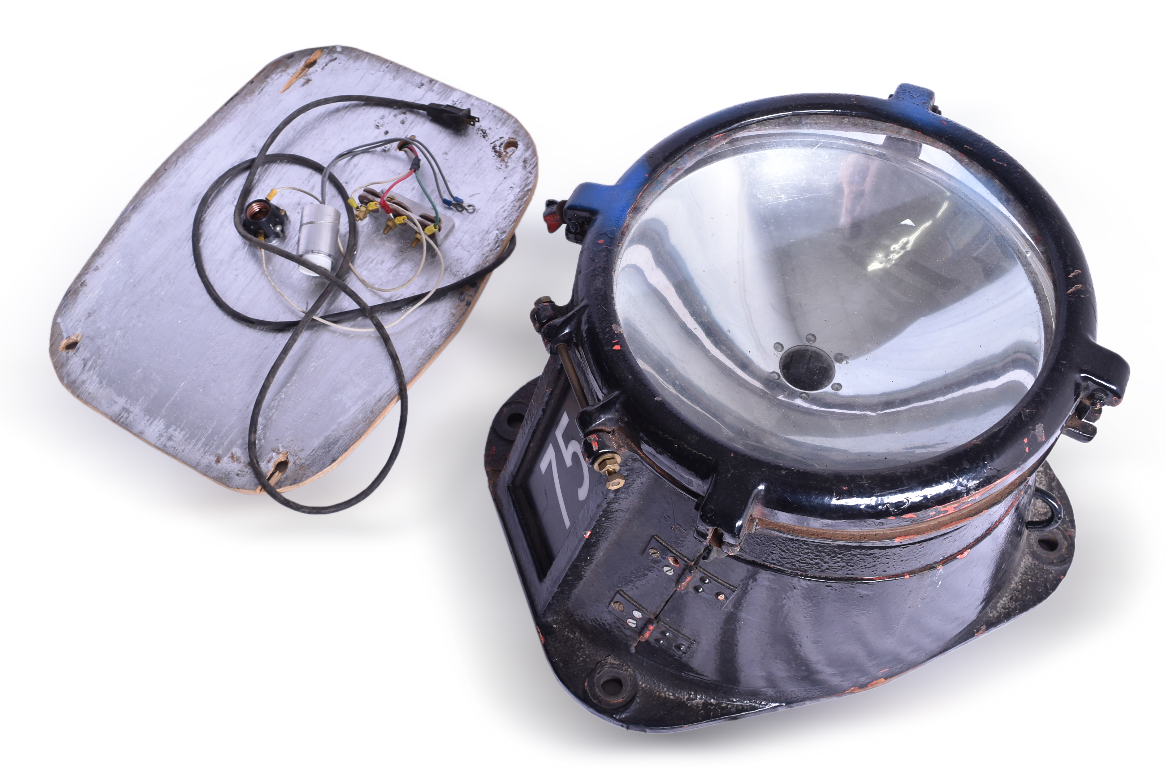 5600 - Pyle National Railroad Diesel Locomotive Headlight #75 thumbnail