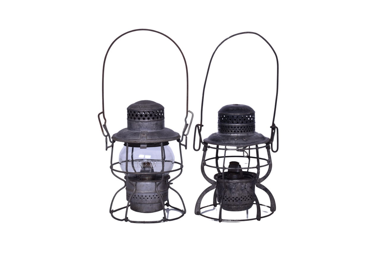 6390 - Pair of Norfolk and Western Railway Railroad Lanterns - Armspear and Adlake thumbnail