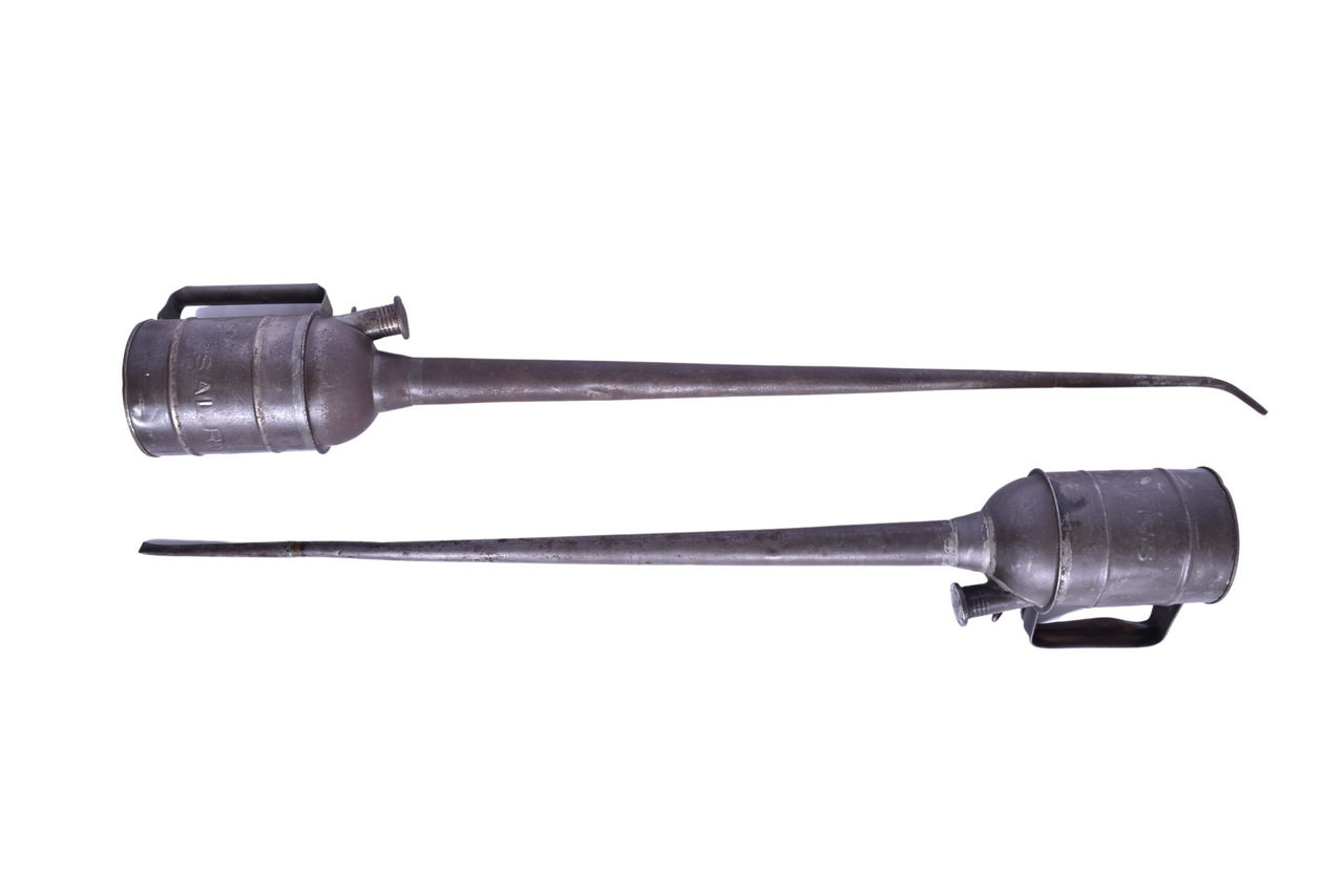 6394 - Pair of Seaboard Air Line Railroad Tall Locomotive Oil Cans thumbnail