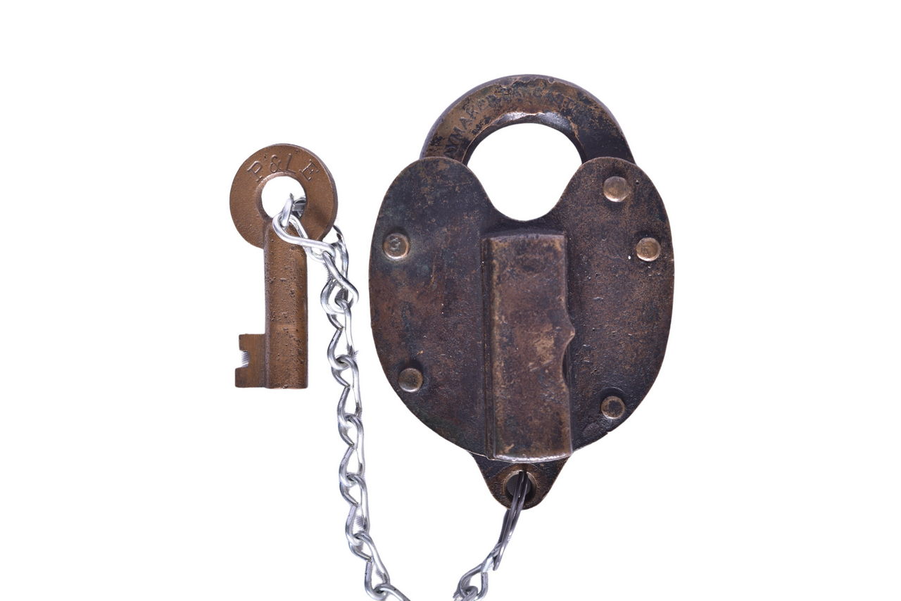 6557 - Slaymaker Pittsburgh & Lake Erie Railroad Brass Heart Shaped Switch Lock thumbnail