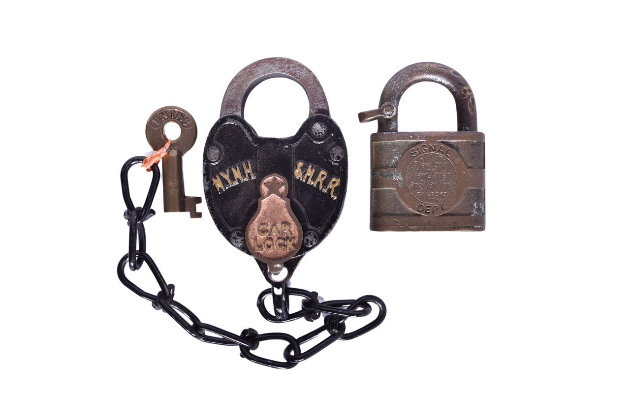 6571 - New York, New Haven, & Hartford Railroad Iron Heart Shaped Lock & Brass Signal Lock thumbnail
