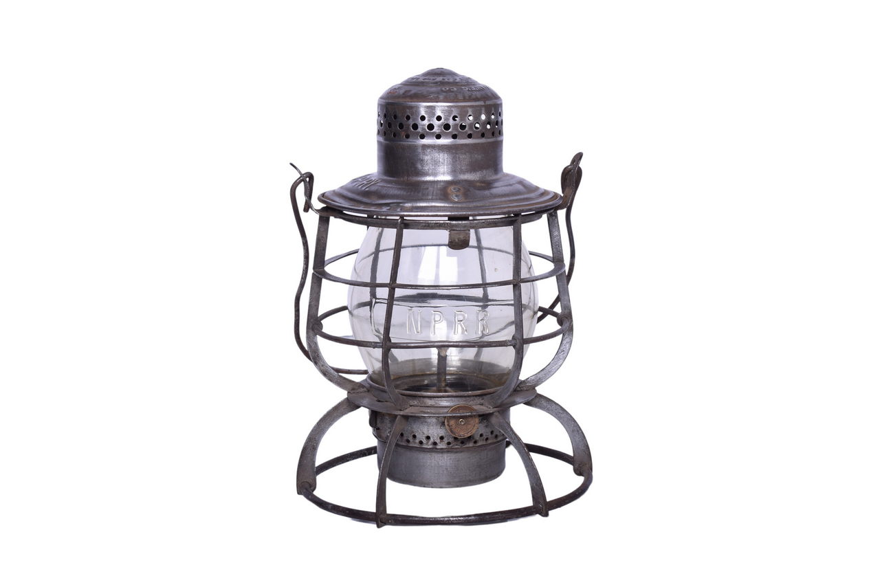 6611 - Armspear Northern Pacific Railroad Lantern w/ Clear Cast Tall Globe thumbnail