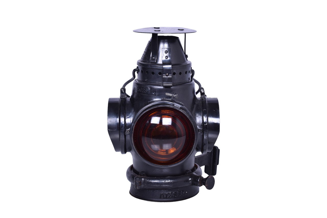 6613 - Adams & Westlake Atchison, Topeka and Santa Fe Railroad Caboose Marker Lamp thumbnail