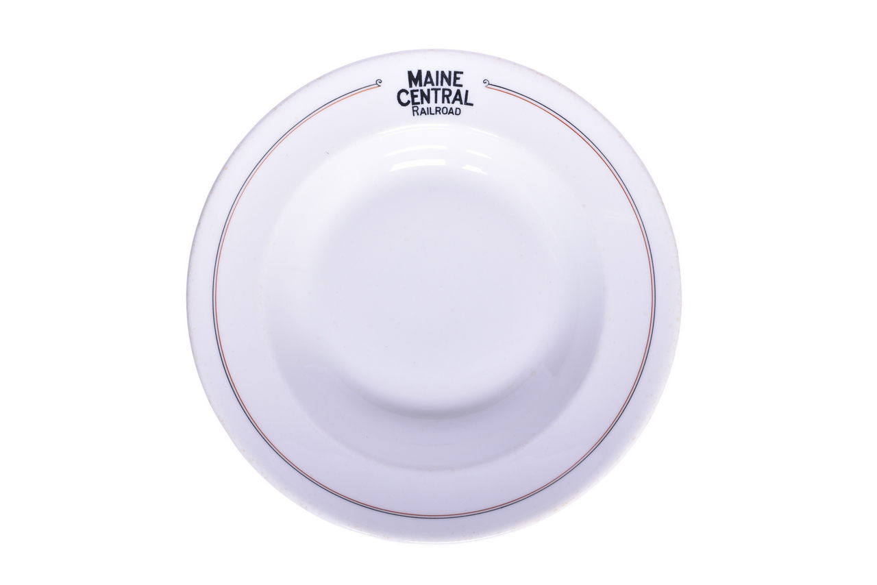 6653 - Maine Central Railroad China Kennebec Rimmed Soup Bowl 8 3/4