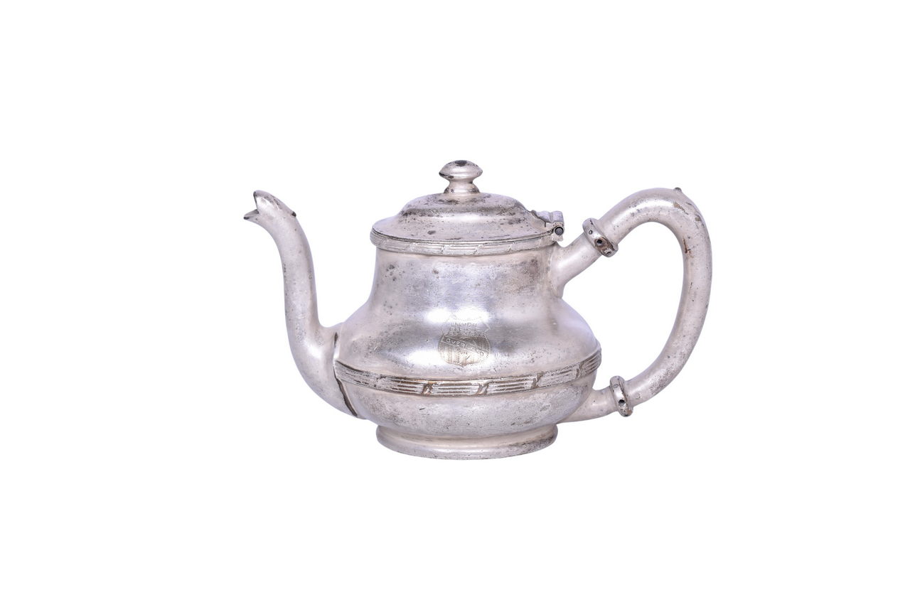 6683 - Rogers Bros Union Pacific Railroad Overland Route Silver Teapot 12 Oz thumbnail