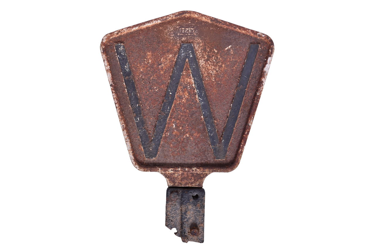 6020 - Cast Iron Norfolk and Western Whistle Post Sign thumbnail
