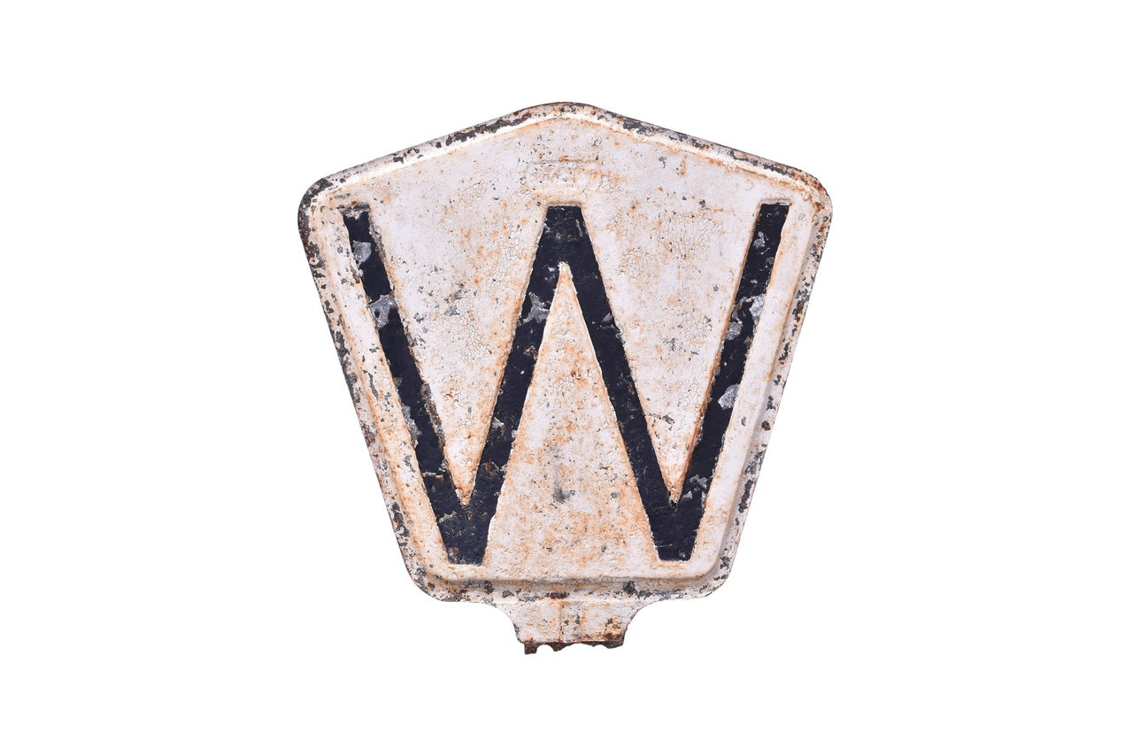 6022 - Cast Iron Norfolk and Western Whistle Post Sign thumbnail